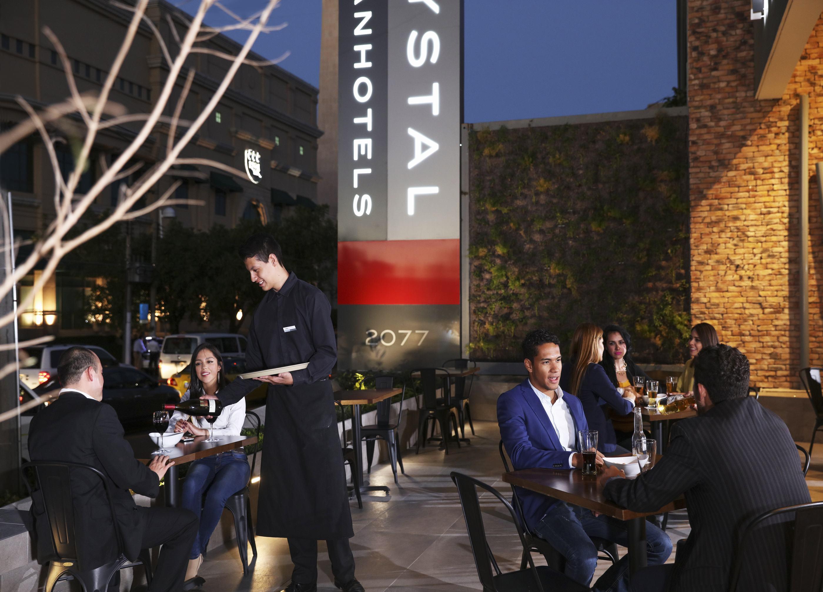 Krystal Urban Guadalajara Hotel Екстериор снимка