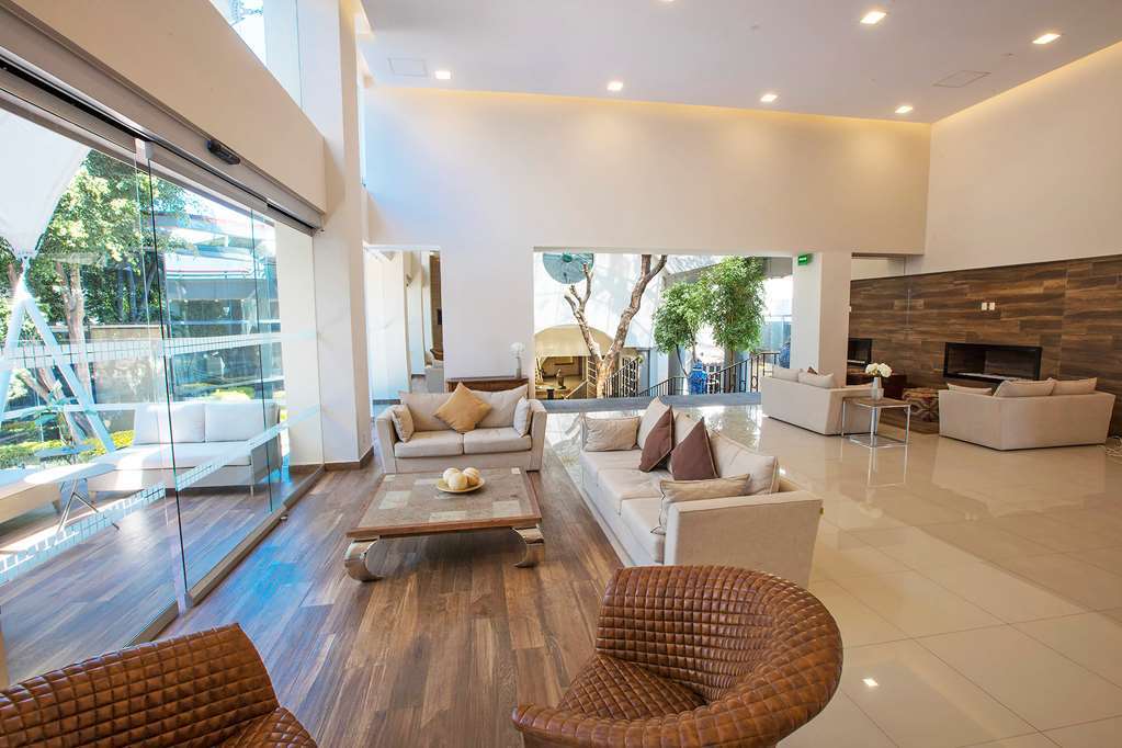 Krystal Urban Guadalajara Hotel Интериор снимка