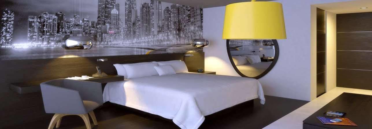 Krystal Urban Guadalajara Hotel Екстериор снимка